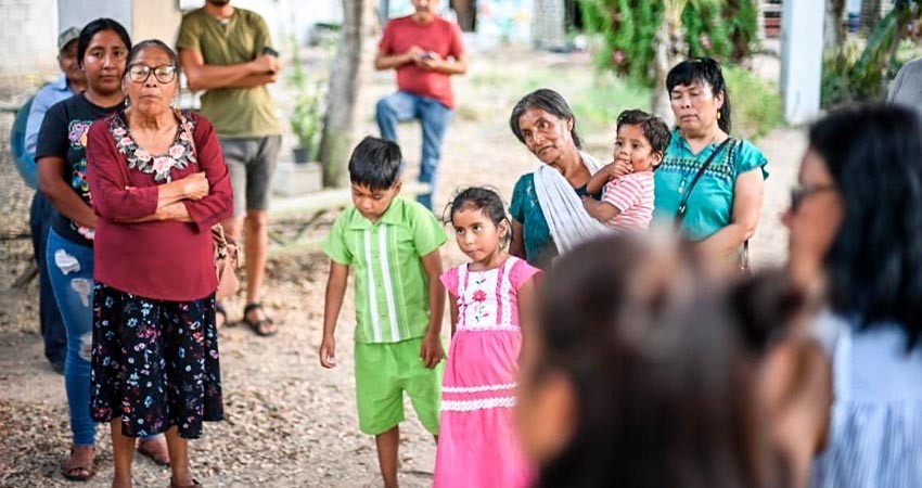 Entregan tinacos para impulsar programa de Huertos de Traspatio