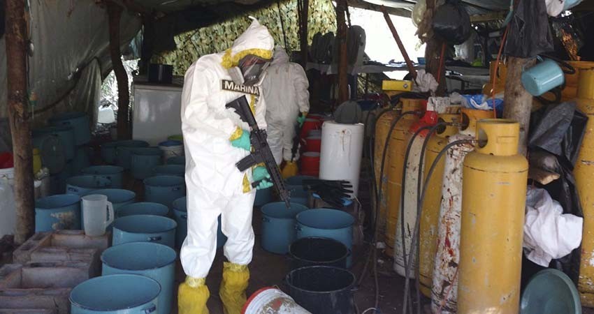 USA solicita a México que capture a más traficantes y destruya más laboratorios