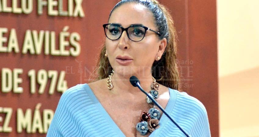 Se queda el PRS sin representación en el Congreso; Eda Palacios formaliza su renuncia al partido