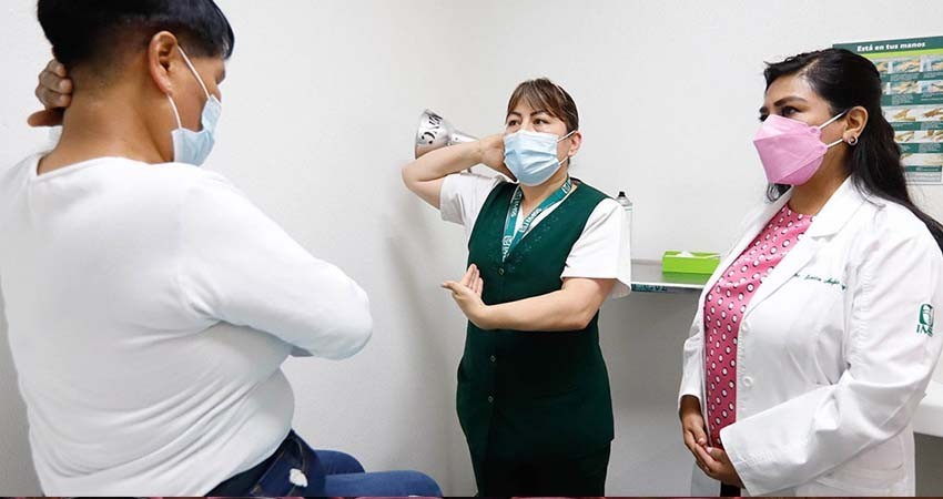 IMSS impulsa la autoexploración mamaria a partir de los 20 años de edad