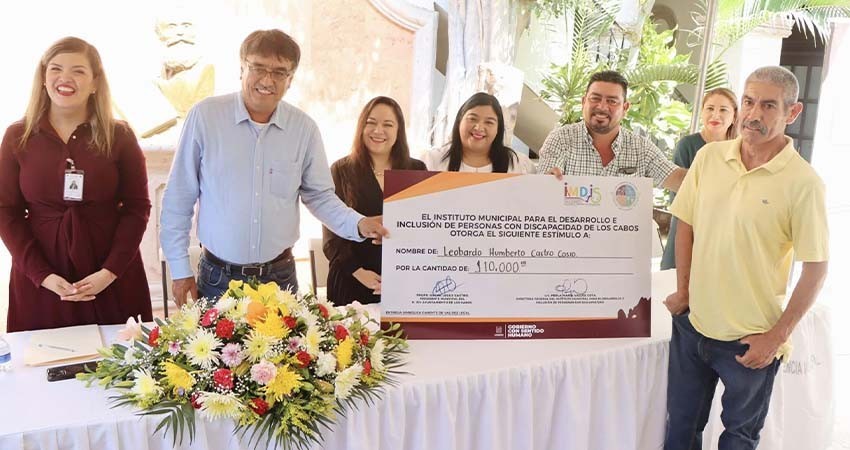Entrega IMDIS estímulos a personas con discapacidad para garantizar la inclusión dinámica social y productiva