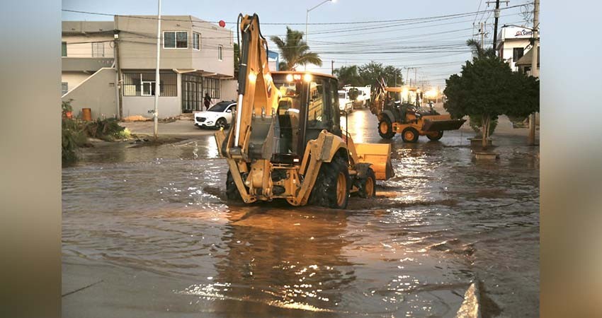 Inician la rehabilitación de calles tras presencia de las lluvias por huracán Lidia