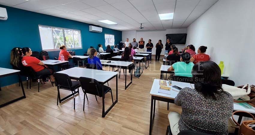 Imparten en Los Cabos el curso “Mujeres al volante”