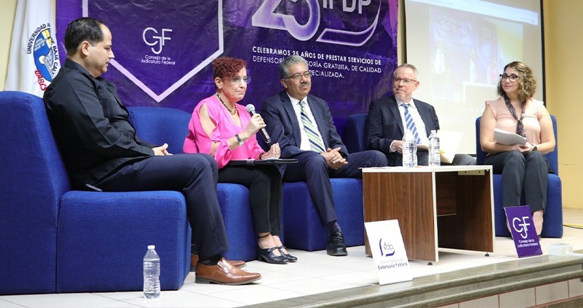 Panel de especialistas se reúne en la UABCS para conmemorar 25 años de la Defensoría Pública en México