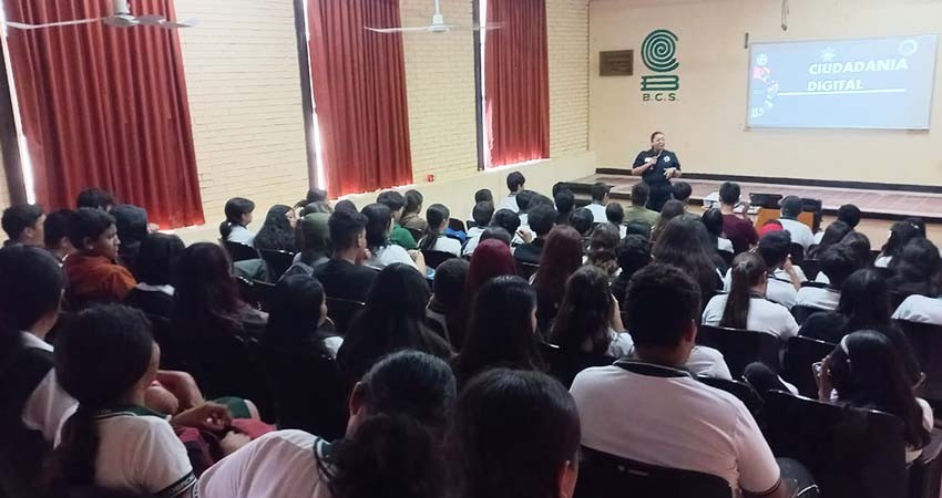 Trabaja policía estatal cibernética para prevenir delitos cibernéticos en la comunidad estudiantil