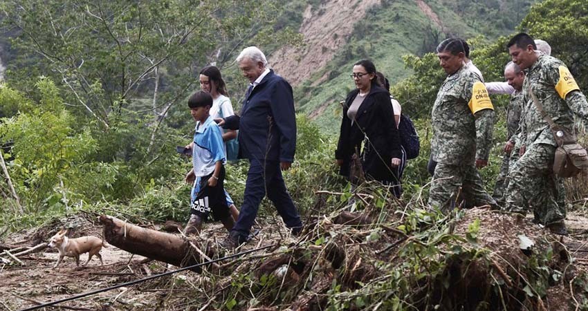 Se desplaza López Obrador hasta a Acapulco para hacer balance de daños por el paso del huracán ‘Otis’