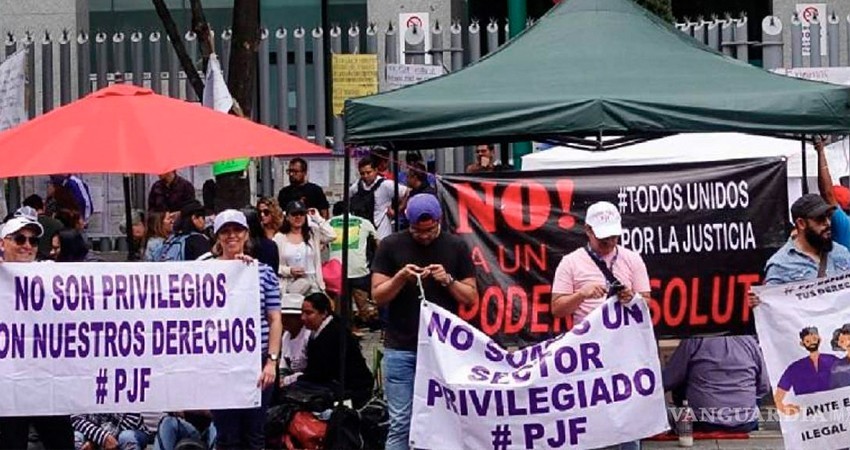 Presentan primer amparo colectivo contra desaparición de fideicomisos del Poder Judicial