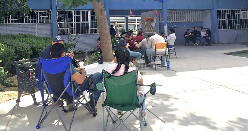 Escuela Normal Superior se va a paro; solicitan contratos y prestaciones de Ley