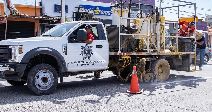 Realiza Tránsito Municipal pintado de calles de La Paz