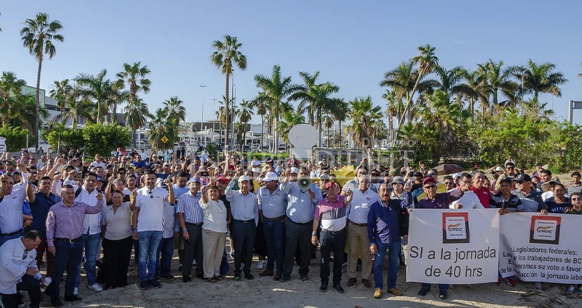Se manifiestan trabajadores de CROC en Los Cabos; exigen reducción de jornada laboral