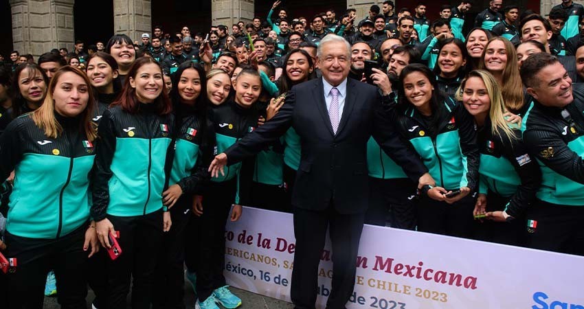 AMLO celebra los 52 oros de México y su tercer lugar en los Juegos Panamericanos