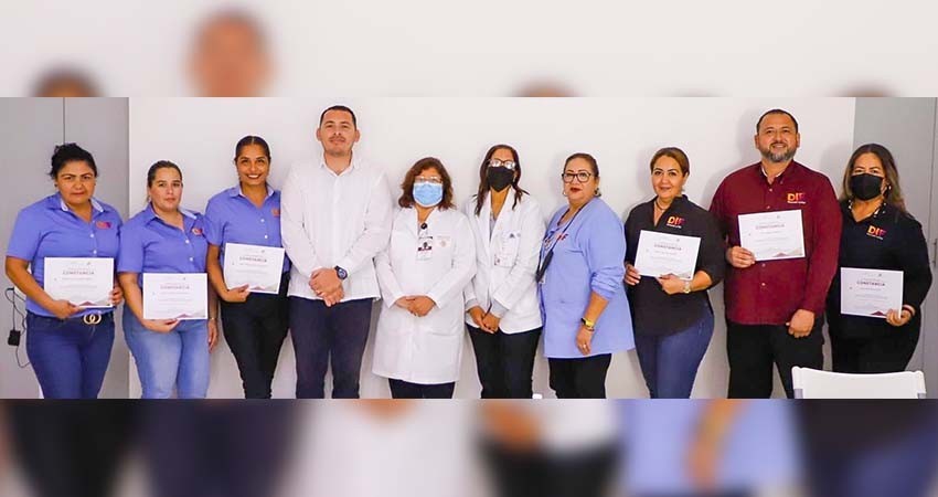 Clausura DIF La Paz curso-taller para los cuidados de los adultos mayores