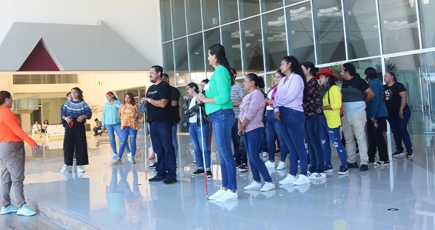 Prepara SEP a 250 docentes que atienden a niñas y niños con discapacidad