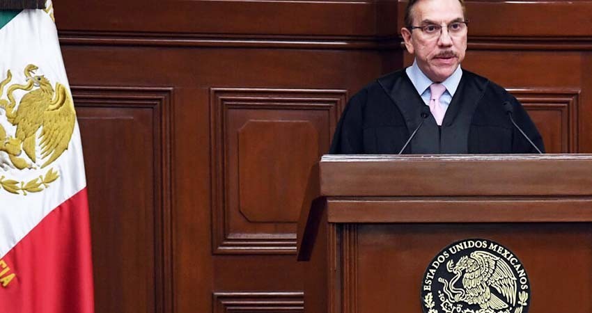 Corte da luz verde a ministro Laynez para analizar fideicomisos; desecha impedimento de Presidencia