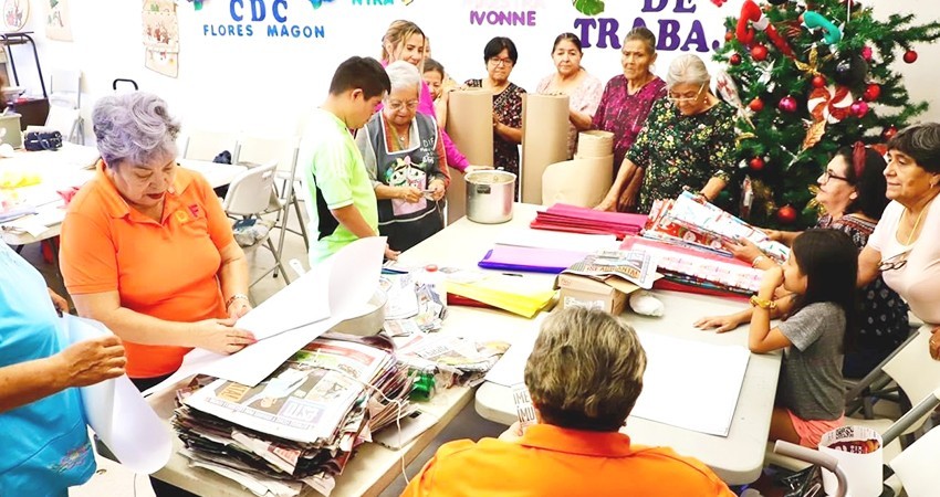 Entrega DIF La Paz material para el programa “Piñata de barrio” en los Centros de Desarrollo Comunitario