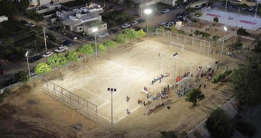 Entrega Alcaldesa de La Paz nuevo Parque deportivo en El Pescador