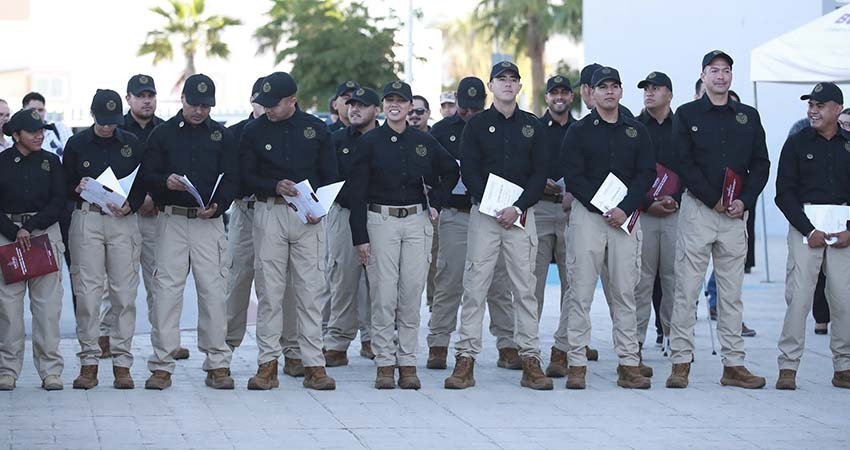 Se suman 19 nuevos agentes de investigación criminal a la PGJE