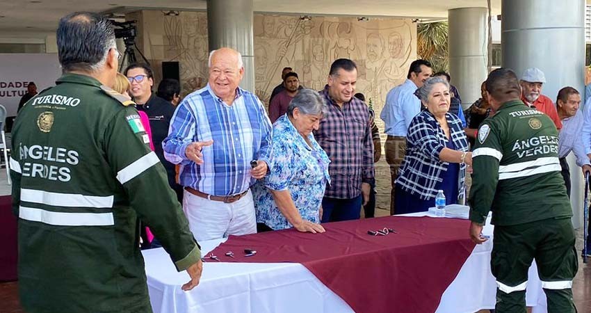 Compromete el gobernador la construcción de oficinas para los Ángeles Verdes