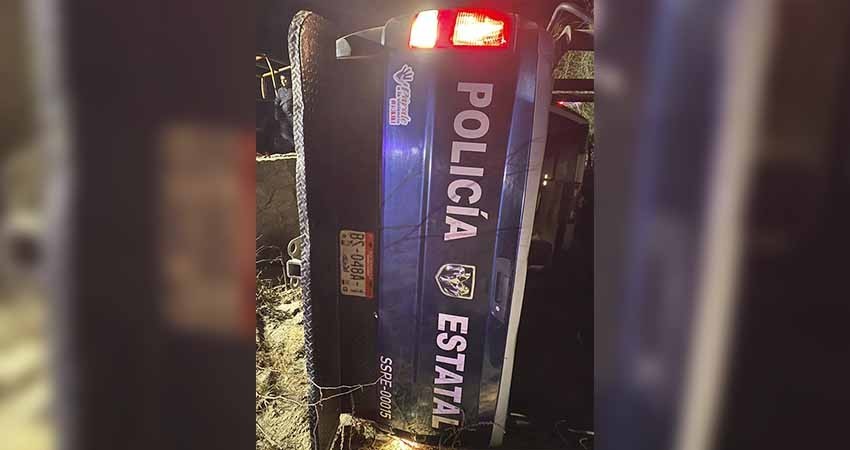 Cuatro policías estatales sufrieron un aparatoso accidente en La Paz