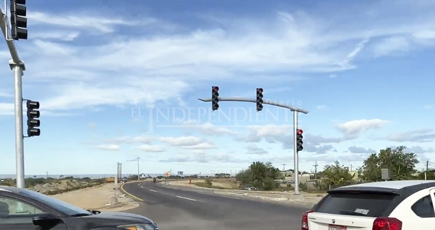 Aumentan señalética en libramientos Oceguera y Roldán para prevenir accidentes viales