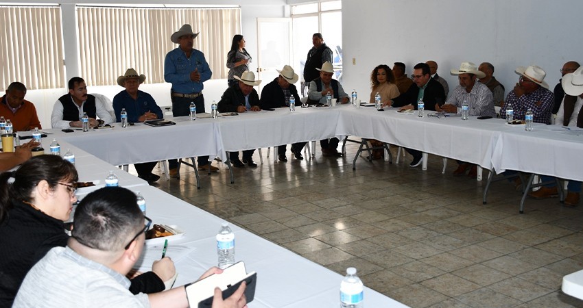 Productores y técnicos pecuarios reciben capacitación sobre movilización de ganado