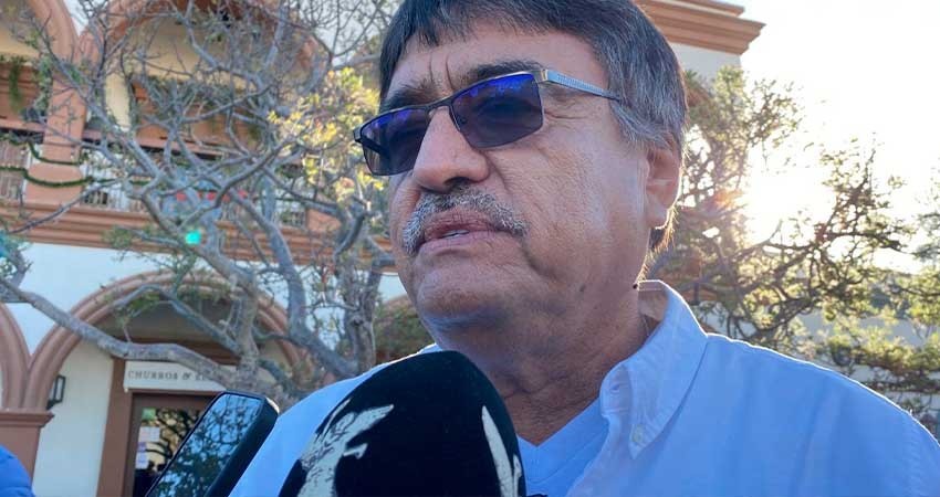 Se deslinda Leggs Castro por descontrol de "taxis piratas" en Los Cabos