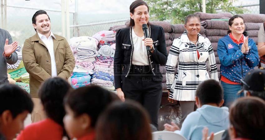 Encabeza alcaldesa reapertura del Centro de Desarrollo Comunitario en Vista Hermosa