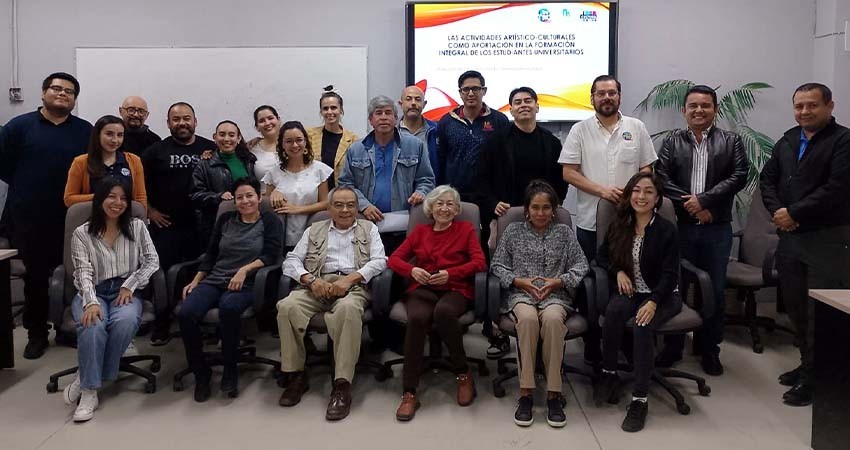 Brindan capacitación para instructores de talleres culturales de la UABCS