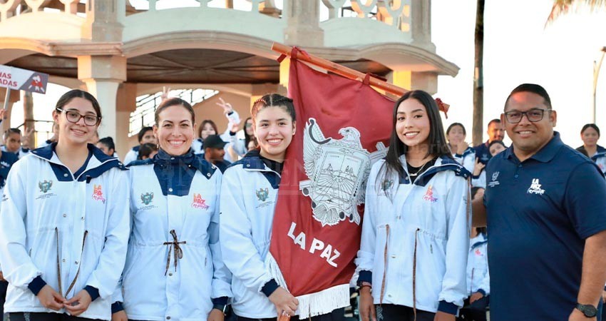 Abandera alcaldesa a 656 deportistas de los Selectivos Municipales