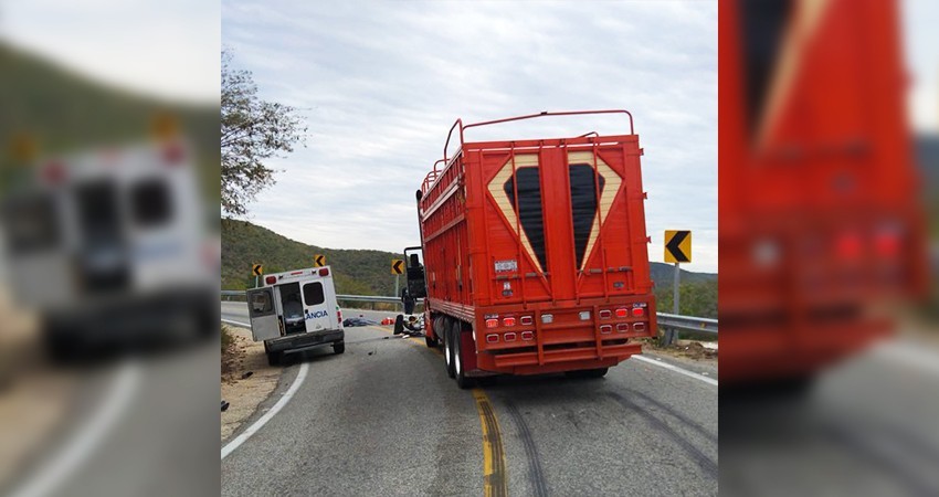 Una persona sin vida en la carretera vía larga a Los Cabos
