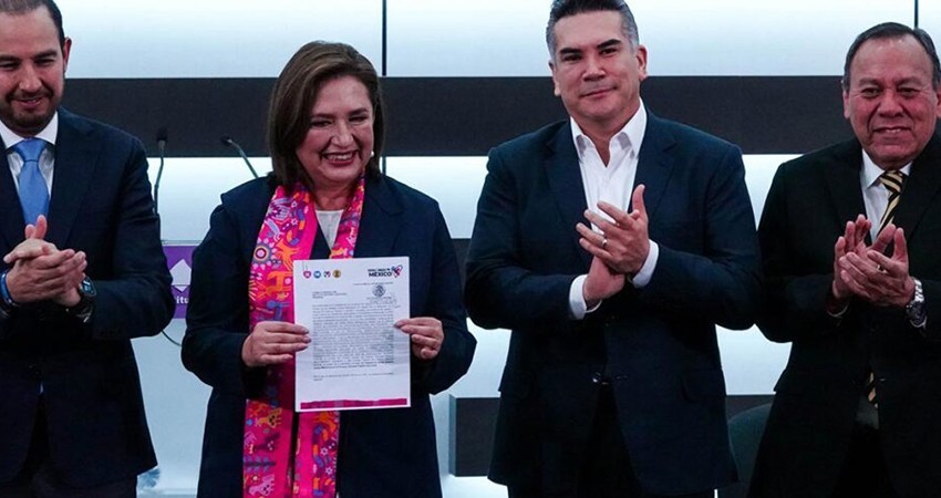 Xóchitl Gálvez se registra ante el INE como candidata presidencial