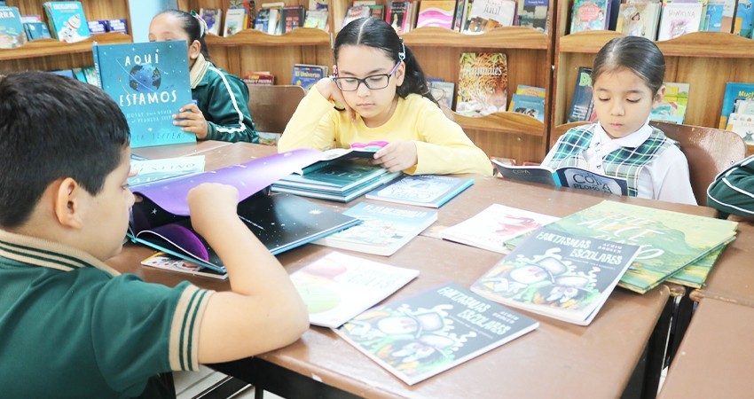 Distribuye SEP libros de lectura en escuelas de BCS