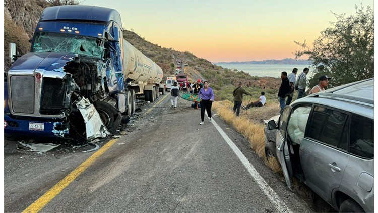 46 lesionados y una persona sin vida en accidente en carretera a Loreto