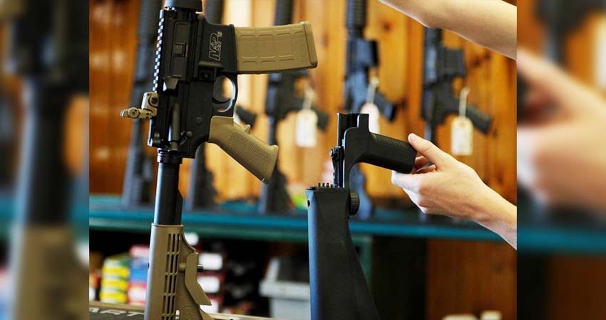 Juez de EU acepta demanda de México contra distribuidores de armas en Arizona