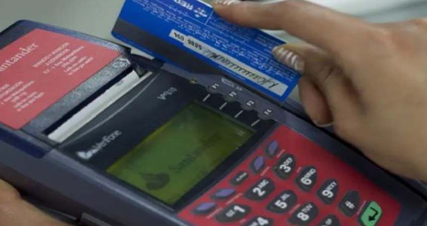 Diputados avalan prohibir el cobro de comisiones por pagar con tarjeta