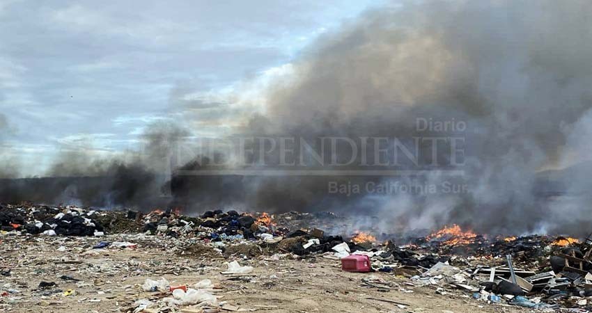 Sin protocolos en el relleno sanitario de La Paz para atender incendios: Bomberos