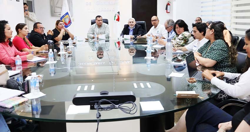 Se reúnen organizaciones civiles con autoridades de gobierno estatal