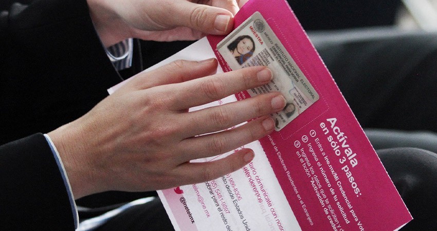 INE aprueba más de 20 mil registros para votar en el extranjero que tenían inconsistencias