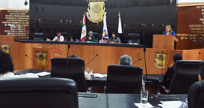 Proponen pago de prima de antigüedad a burócratas que se retiren voluntariamente con 15 años de servicio