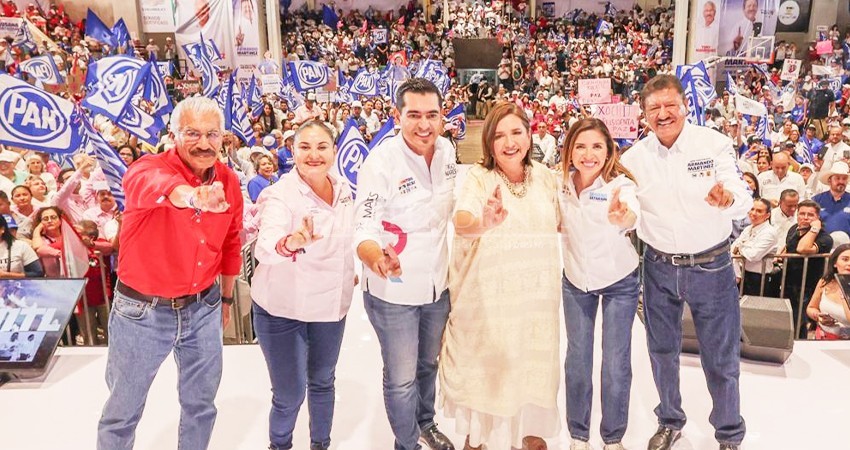 En su visita por BCS,  Xóchitl Gálvez se compromete con el magisterio y empresarios