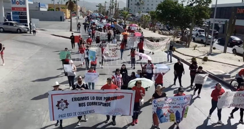 Reportan en CSL afectaciones a comercios por manifestaciones del magisterio