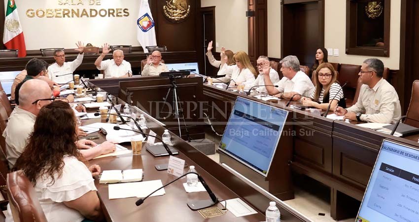 Encabeza gobernador de BCS, sesión ordinaria del consejo de administración de la JEC