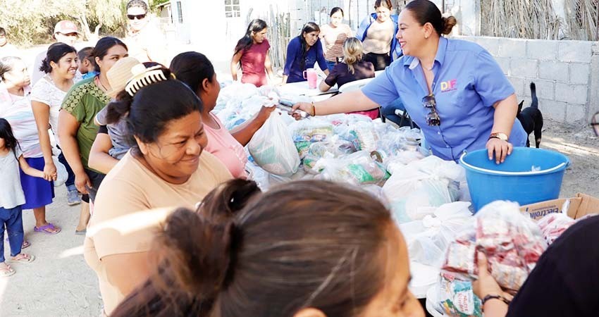 Beneficia DIF La Paz con apoyos a más de 100 familias en Los Planes