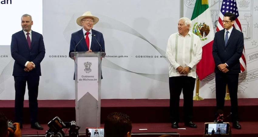 Implementan modelo de seguridad para inspectores estadounidenses de mango y aguacate en Michoacán