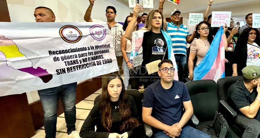 Parlamentarias acusan a diputados de ejercer presuntas irregularidades al aprobar Ley de Infancias Trans