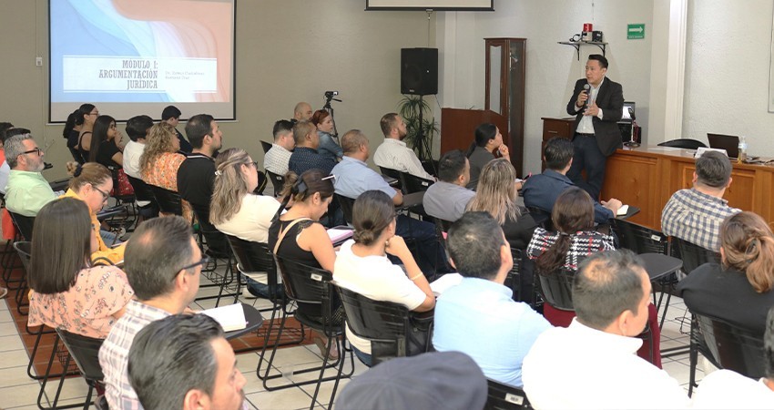 Imparte secretaría ejecutiva del sistema de justicia penal curso en materia jurídica