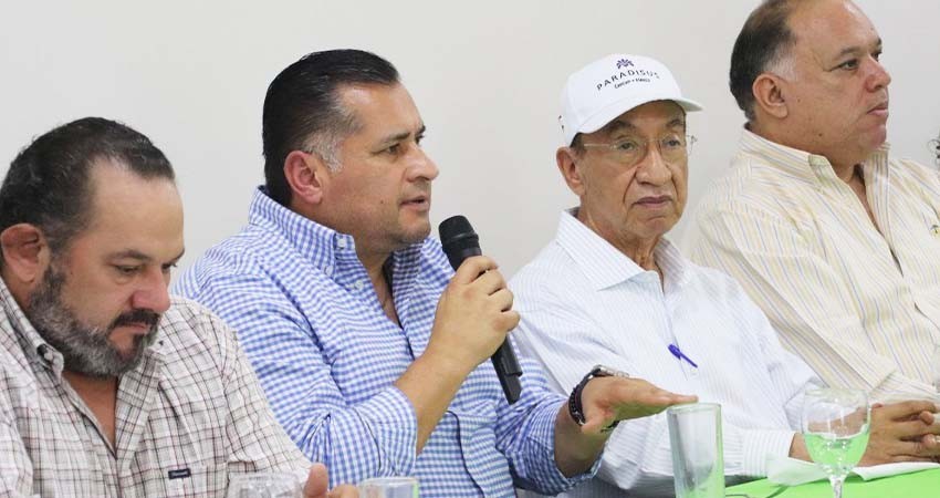 Gobierno estatal trabaja con todos los sectores sociales para transformar a BCS: Saúl González