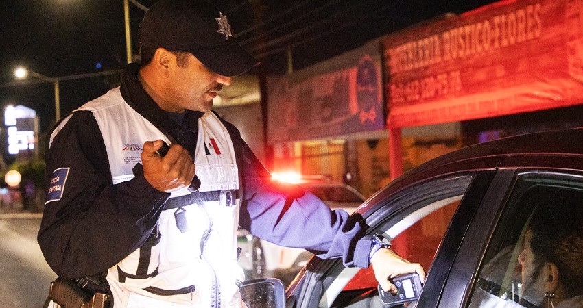 8 vehículos son asegurados mediante operativo de alcoholímetro en La Paz