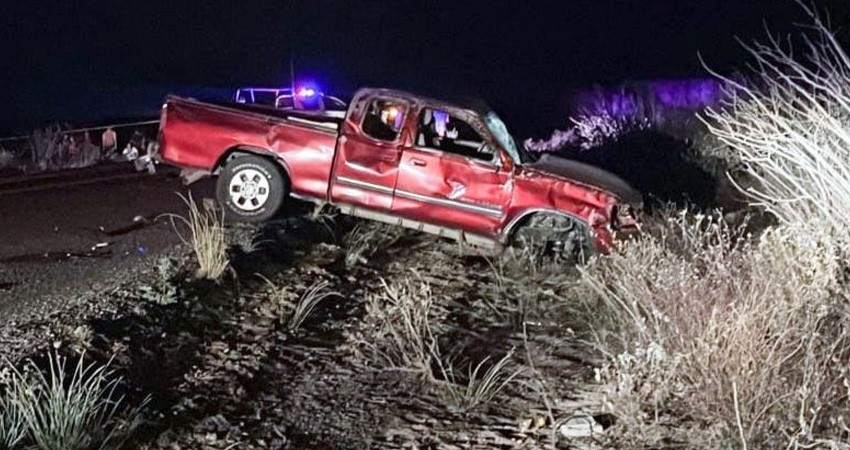 3 mujeres sin vida y un joven lesionado tras volcar su camioneta
