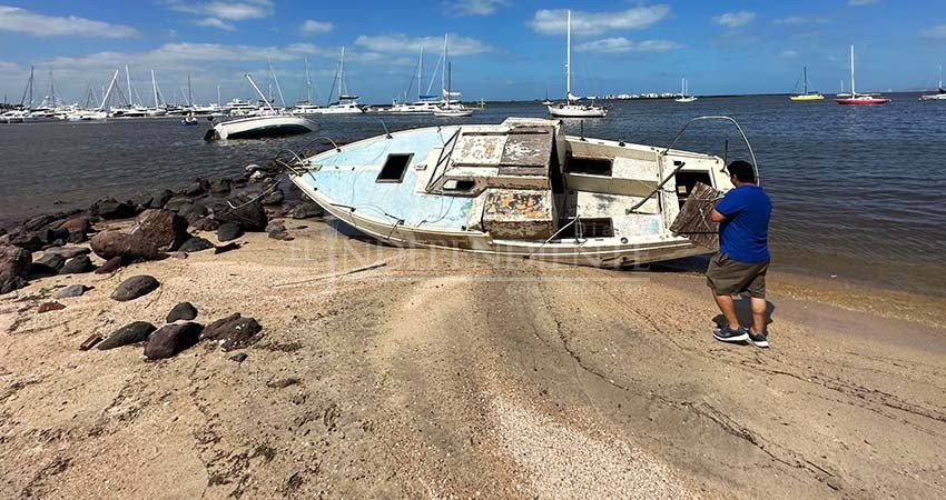 Burocracia y falta de recursos han dificultado el retiro de embarcaciones: Castro Cosío
